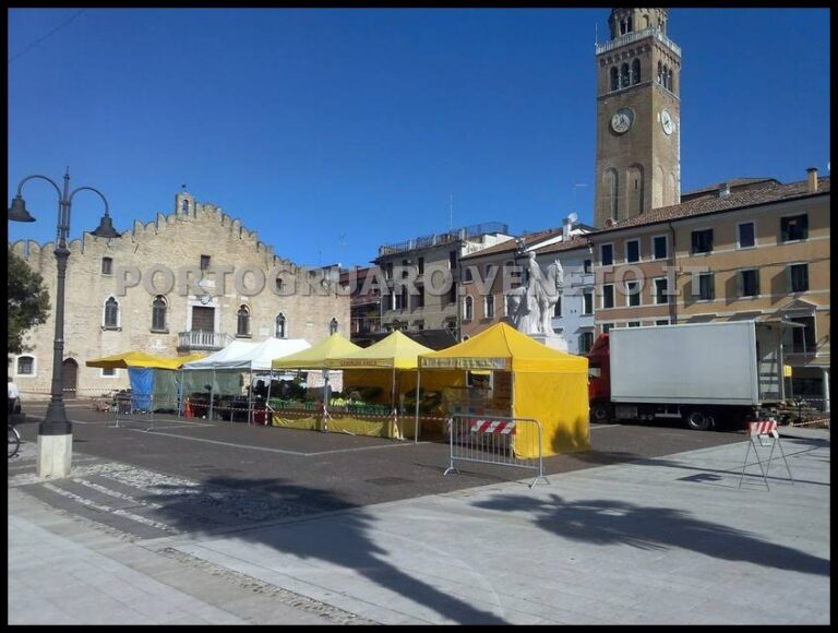 mercatino piazza repubblica